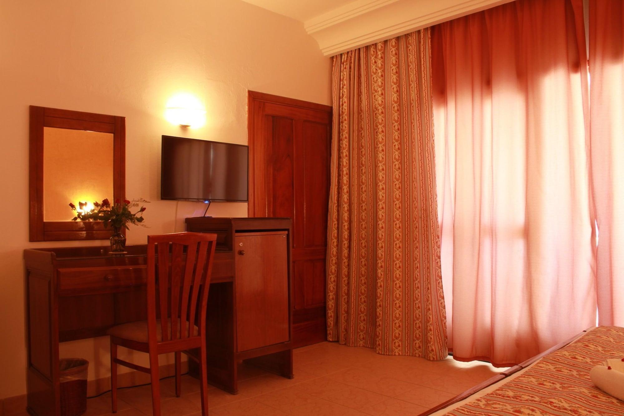Le Grand Hotels Des Thermes Mezraia Kültér fotó