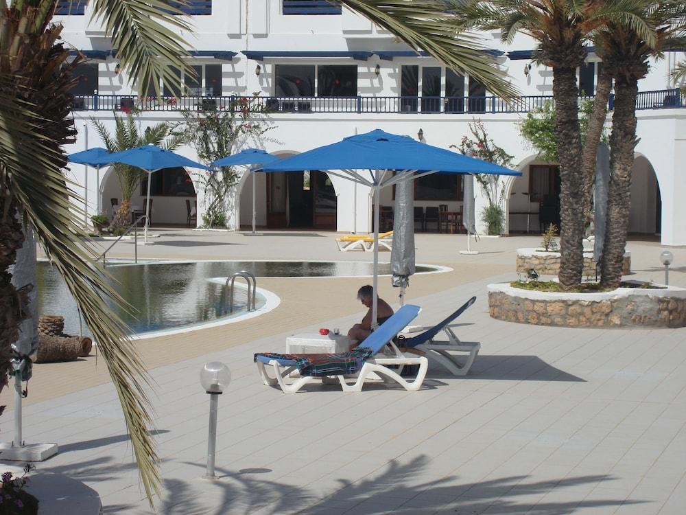 Le Grand Hotels Des Thermes Mezraia Kültér fotó
